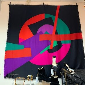 Meet your Posher, Closet